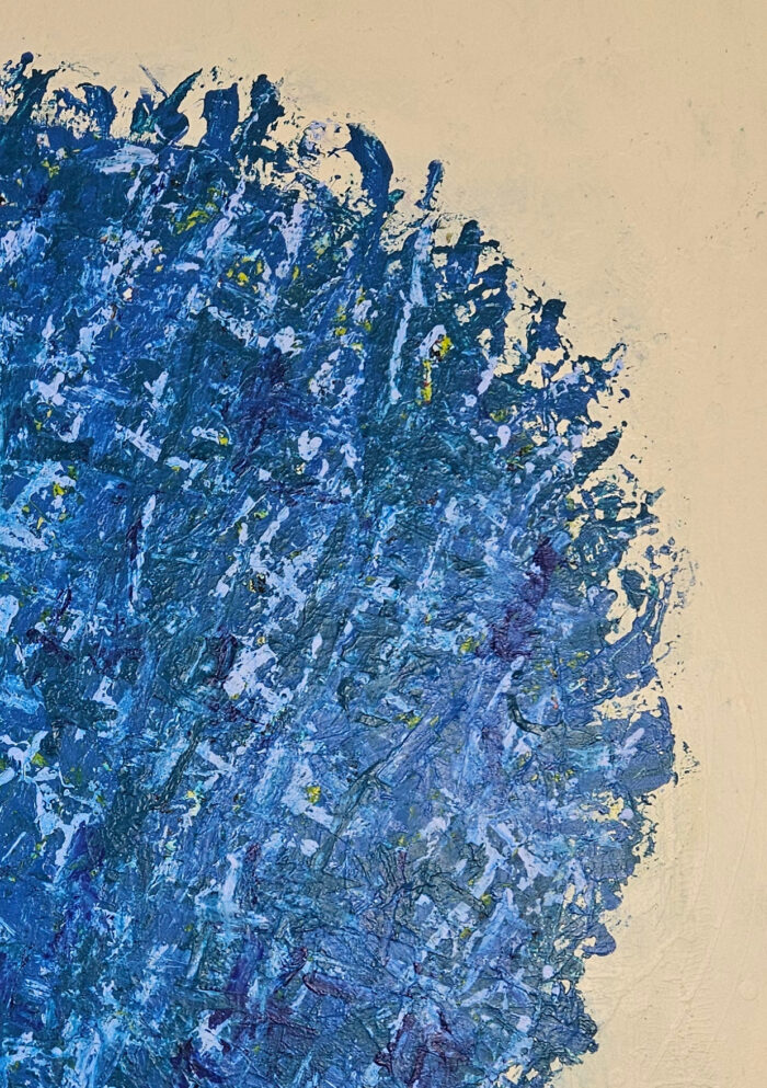 Big Bang abstrait bleu sur fond beige peinture acrylique sur toile 100x100cm – Image 3