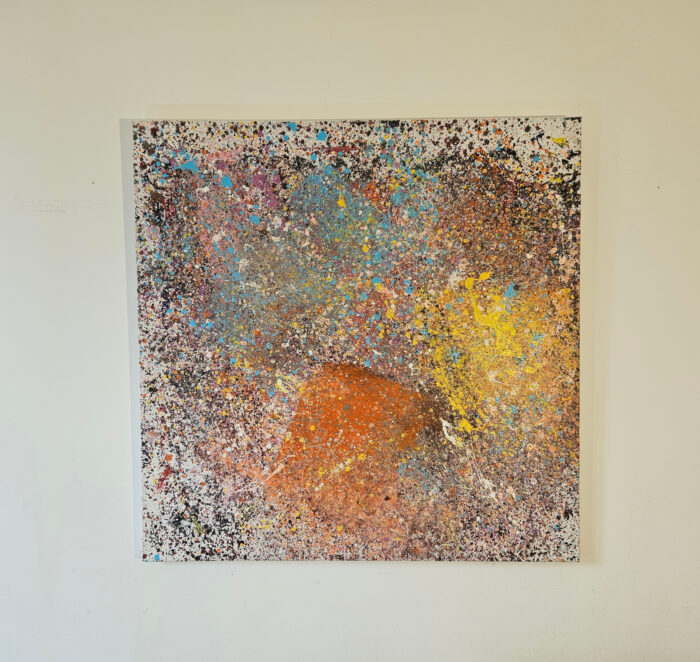 Abstraction en jaune orange et bleu : acrylique sur toile 100x100cm – Image 2
